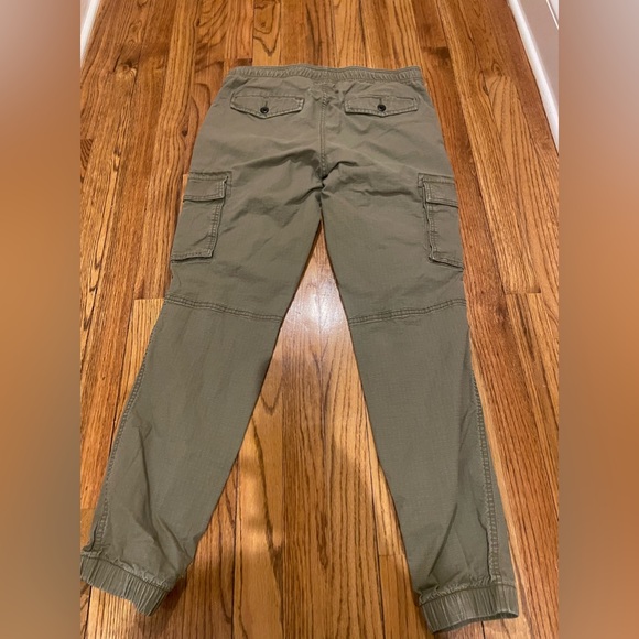 Cargos - Picture 3 of 4